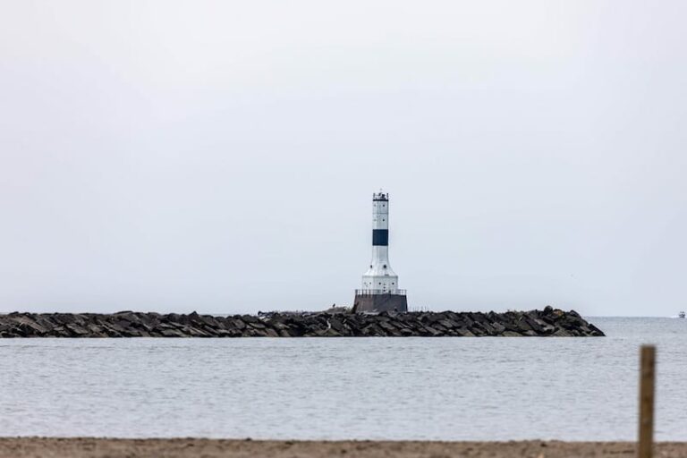 15 Best Ohio Lighthouses (to Check Out This Year!)